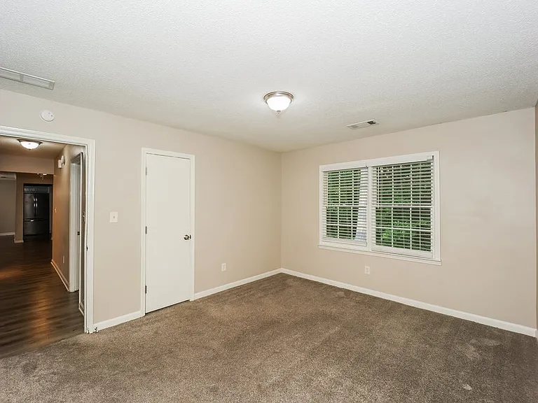 10916 Clearwater Dr — Photo 14
