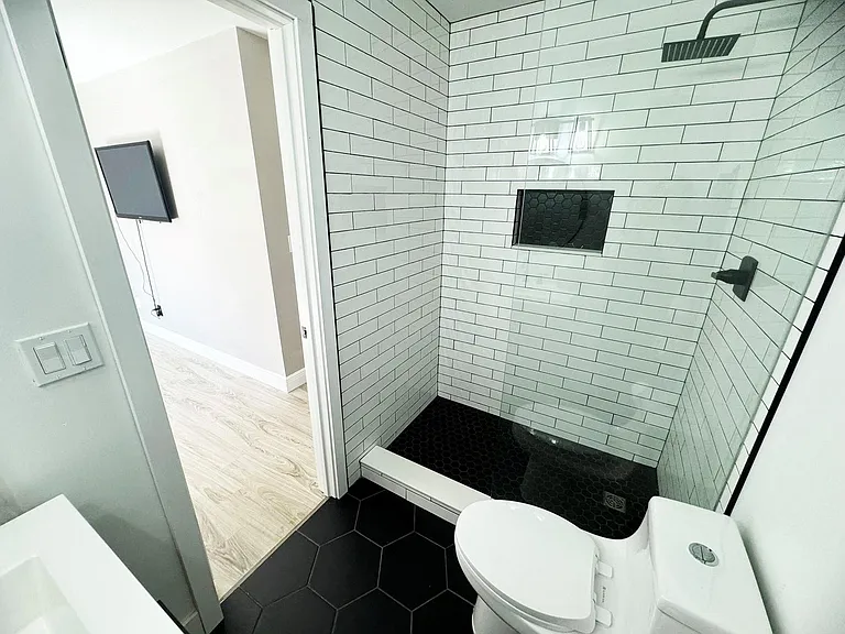321 Sandtree Dr — Photo 26