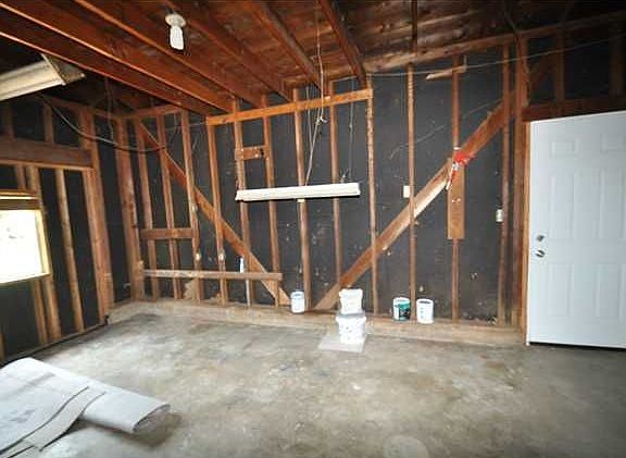3rd image of 4129 SE 41st St