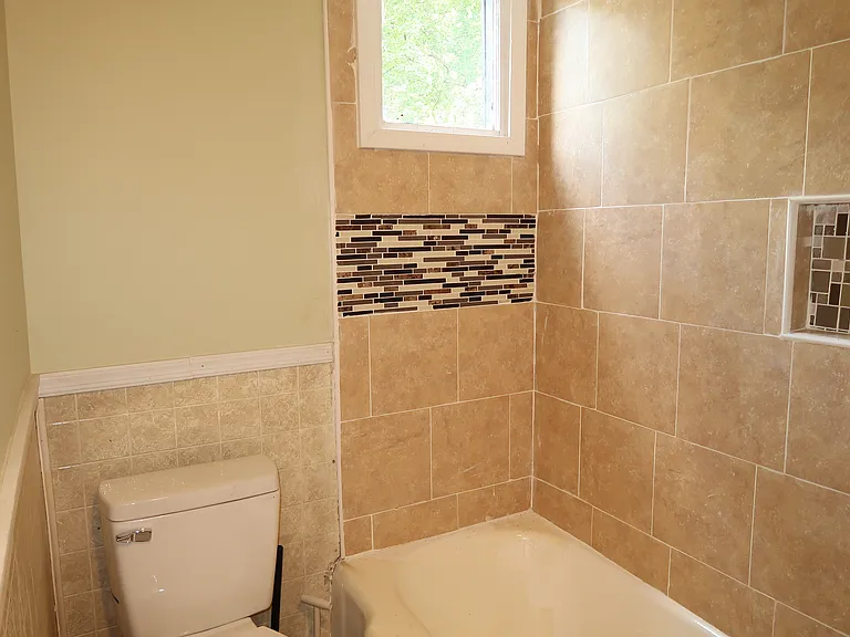 2037 Mahantongo St #2 — Photo 16