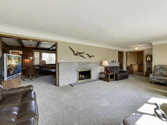 4th image of 841 Park Ave
