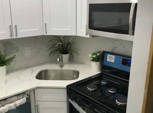 3009 23rd St #2F, Astoria, NY 11102