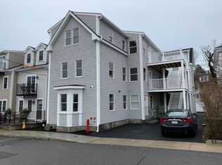 17 Howland St APT 5, Plymouth, MA 02360