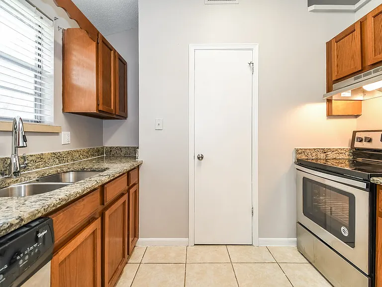 5159 Beige St — Photo 6