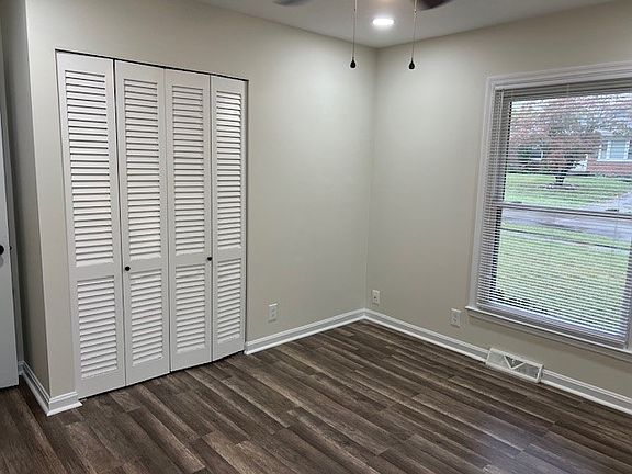 5th image of 3484 King Arthur Dr