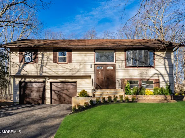 5 New Castle Court, Jackson, NJ 08527
