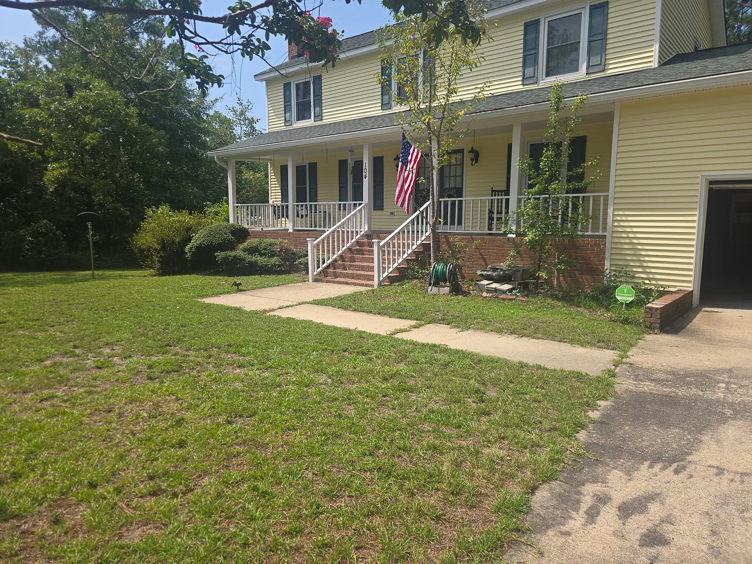 3 bed, 2.5 bath, 2080 sqft, $750 — Photo 1