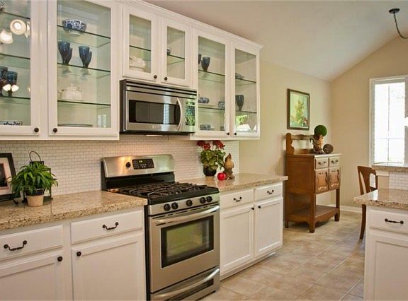 2nd image of 1302 Summer Terrace Dr