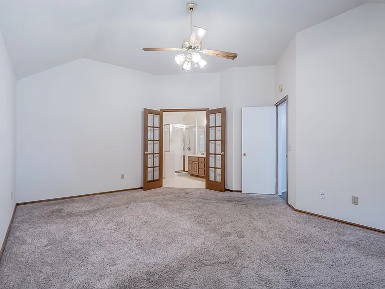 1908 Joseph Dr — Photo 45