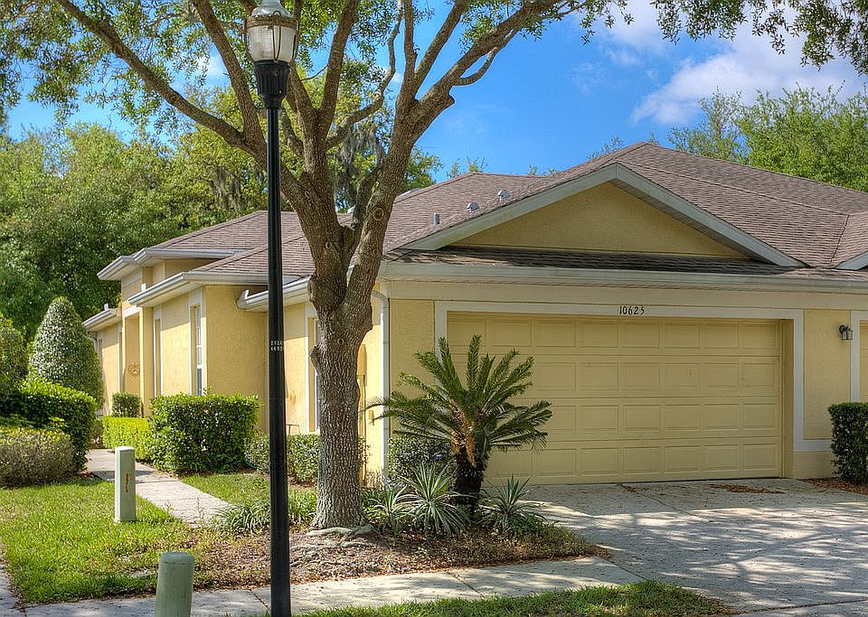 1st image of 10625 Ashford Oaks Dr