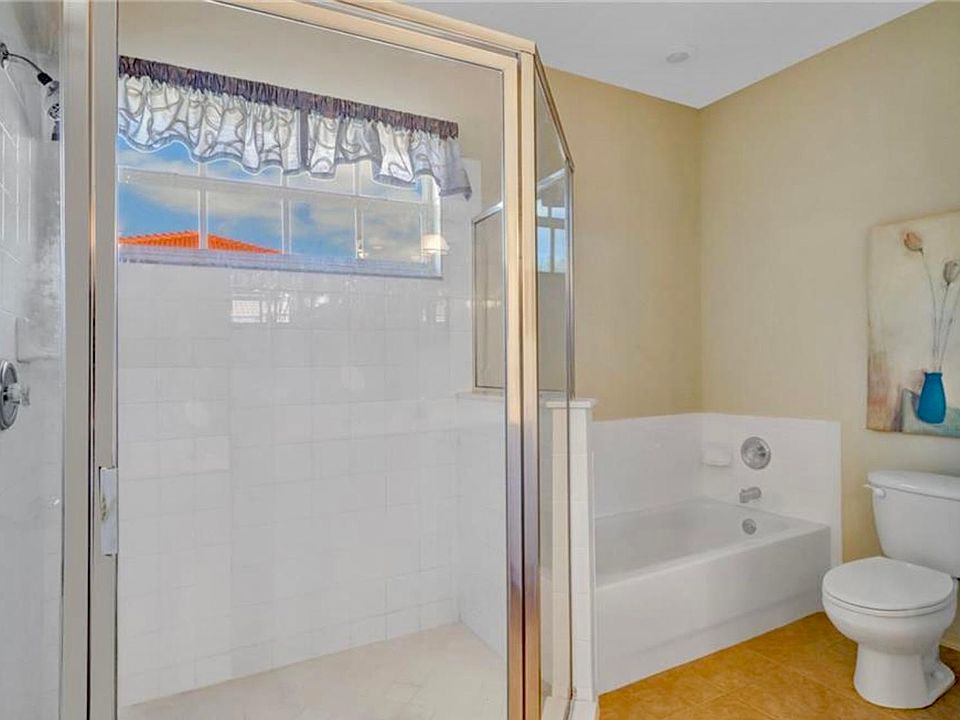 1st image of 8125 Celeste Dr #1