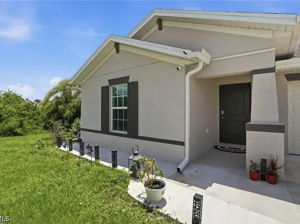 184 Peerless St, Lehigh Acres, FL 33974