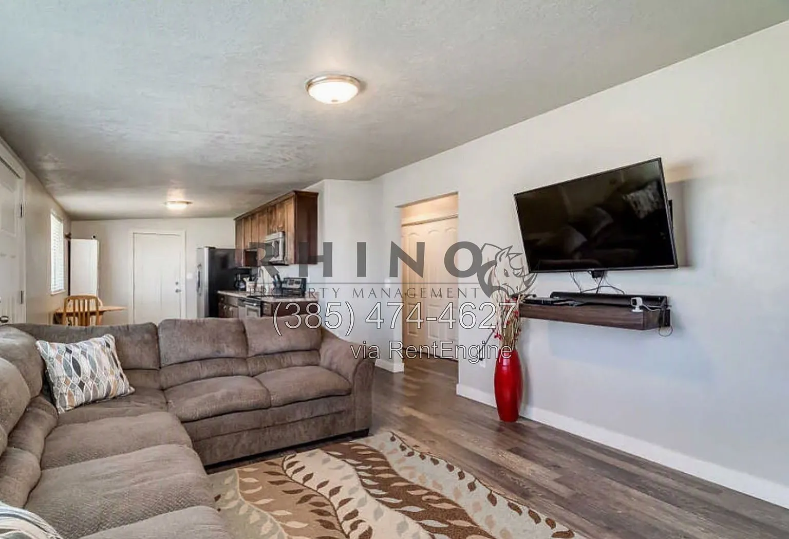 3 bed, 1.0 bath, 1020 sqft, $1,800 — Photo 3