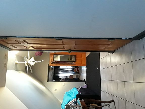 5th image of 2960 N Lawndale Ave
