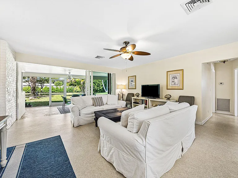 5550 Osprey Dr — Photo 8