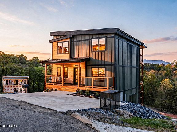 5th image of 1587 Rainbow Ridge Way