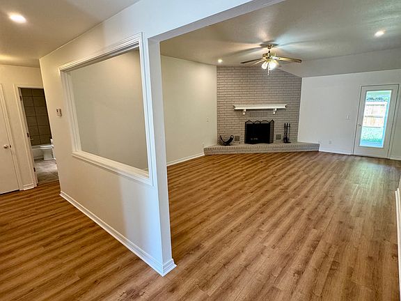 4th image of 1484 E Cortland St