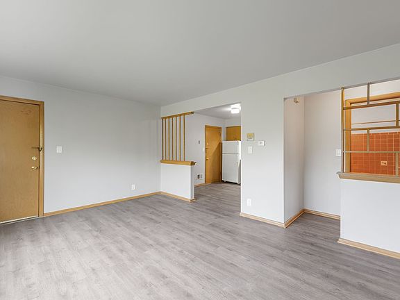 5th image of 4810-4814 N 105th St #8