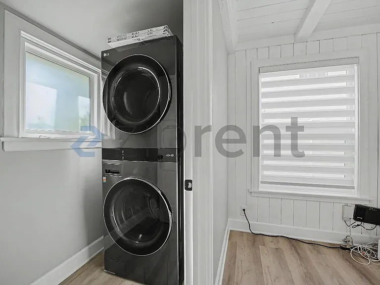 4390 Cerritos Ave — Photo 6