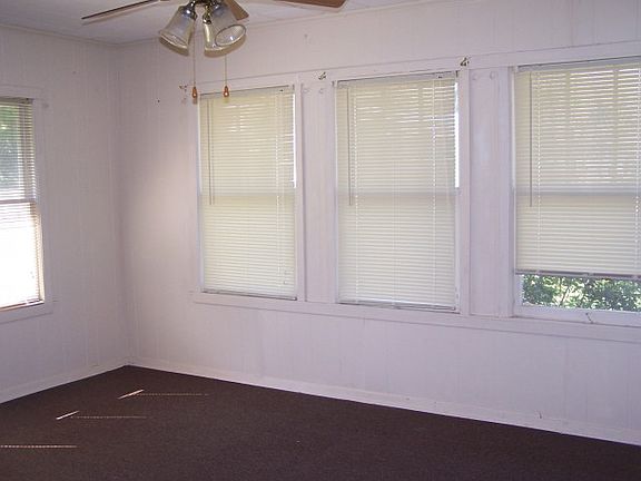 5th image of 1204 Park Ave