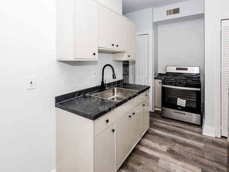 3296 E 149th St #4 — Photo 7