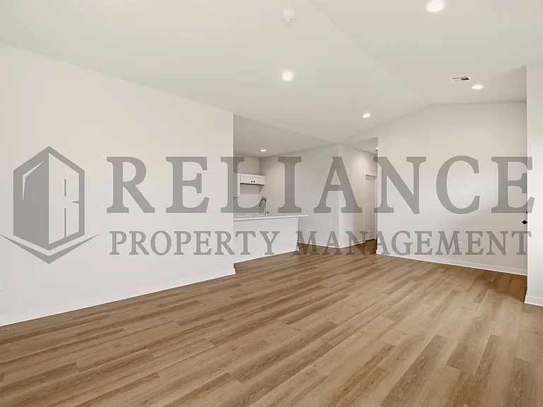 204 N Gowen St — Photo 21