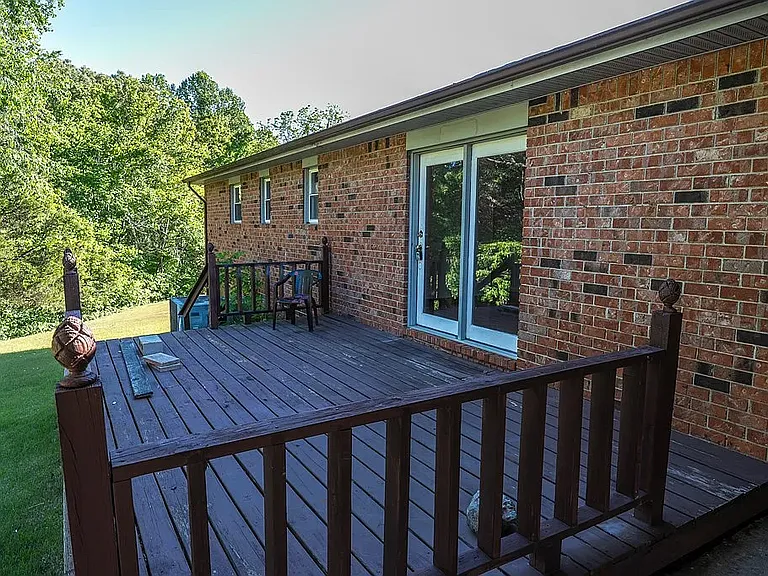 1556 Brookdale Ave — Photo 22