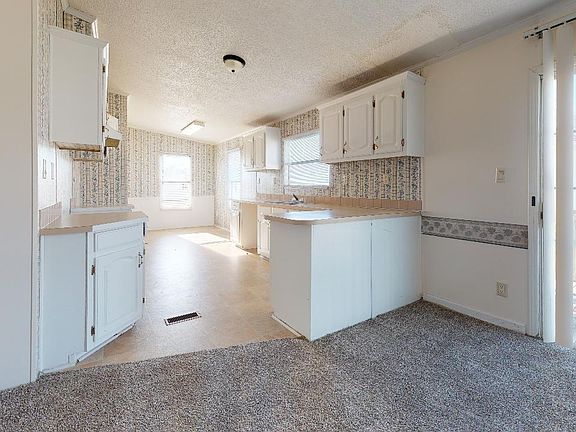 3rd image of 210 Glisson St