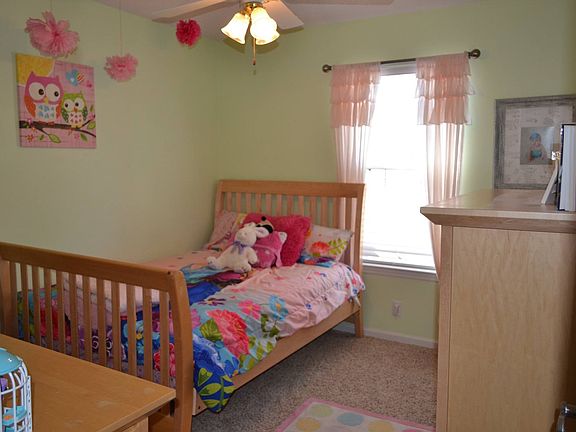 4th image of 212 Camden Dr