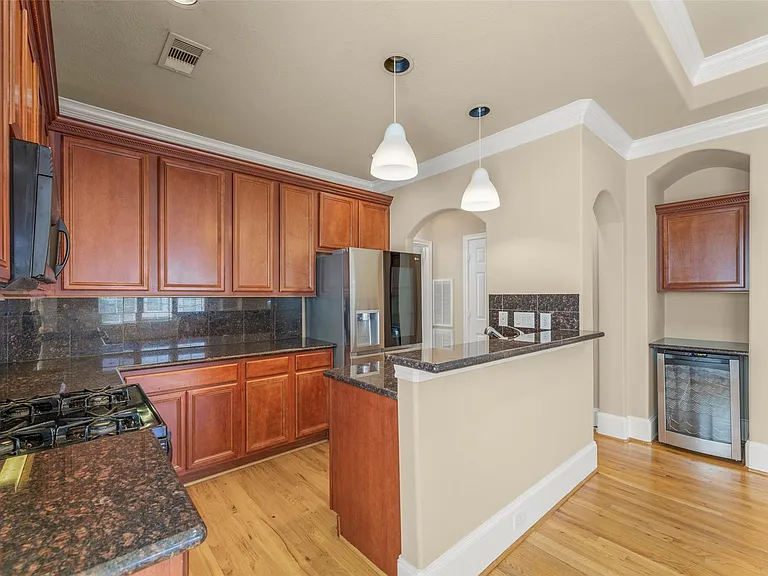 1716 Aden Dr — Photo 16