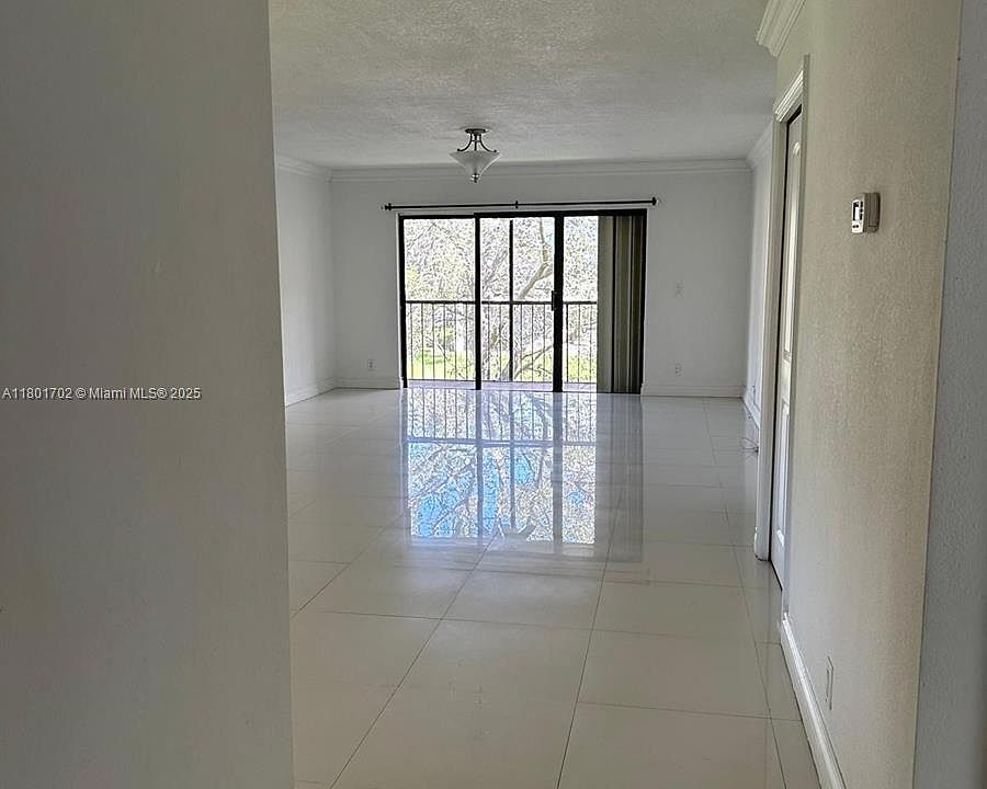 1st image of 193 Lakeview Dr