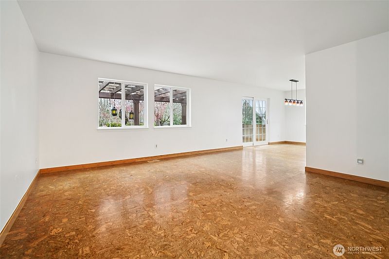 5th image of 23918 SE 5th Street
