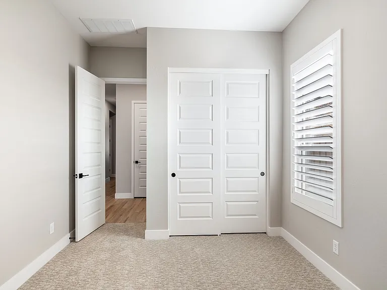 1725 E Questa Dr — Photo 38