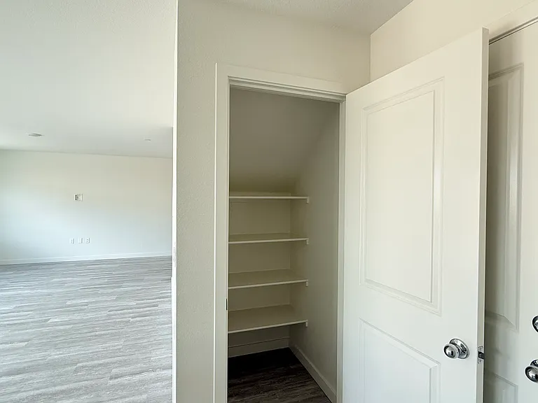 516 Foxtail Ct — Photo 14
