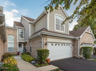 202 Foxfire Ct, Downers Grove, IL 60515