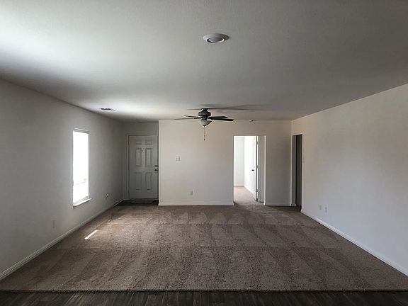 4th image of 513 Riverdale Dr