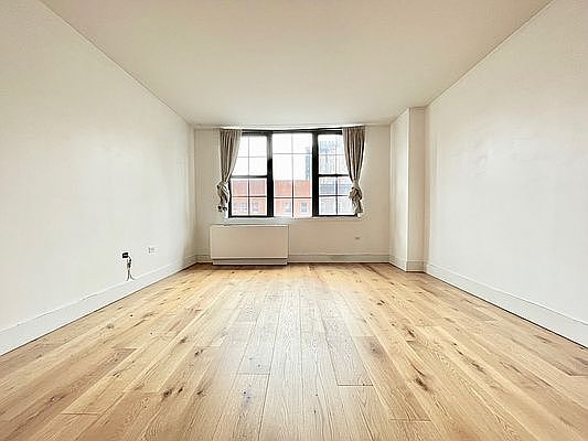 1st image of 222 W 14th St APT 5A