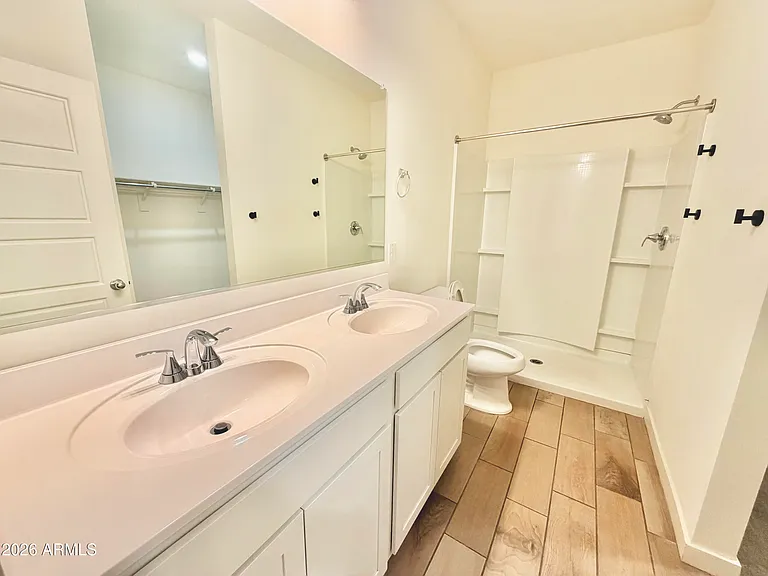 948 E Wiley Way — Photo 15
