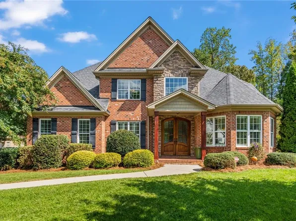 1171 Downing Creek Ct, Winston Salem, NC 27106
