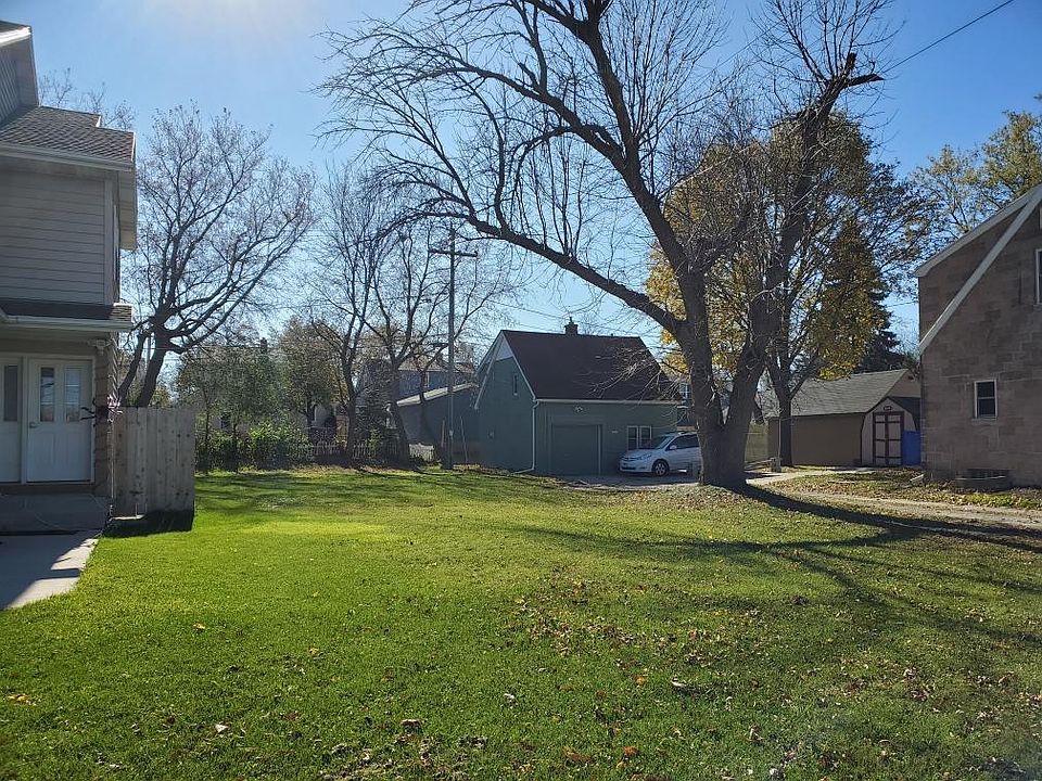 2nd image of 86 Schlinger Ave