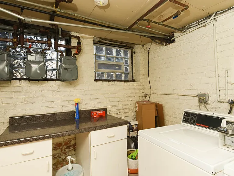 1358 W Barry Ave #W2 — Photo 20