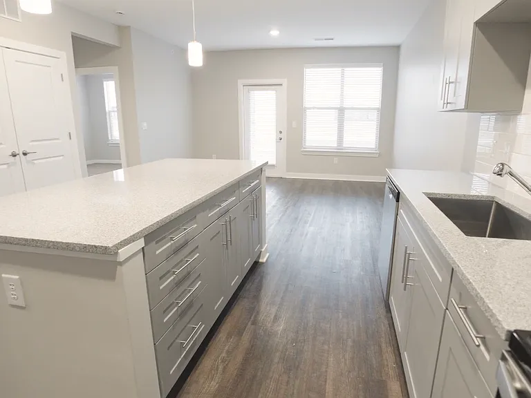 Founders Pointe Apartments — Photo 30