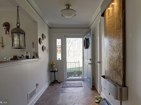 5th image of 150 S Orchard Ave