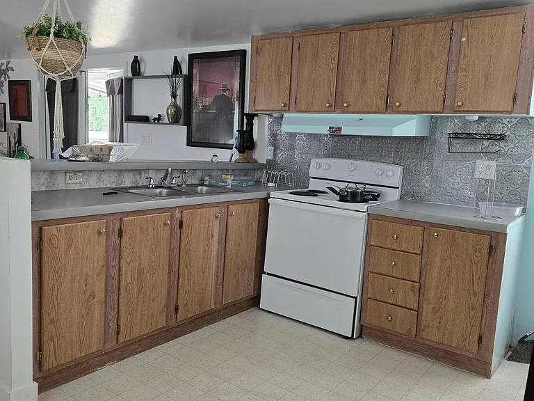 6863 Columbine Dr — Photo 10