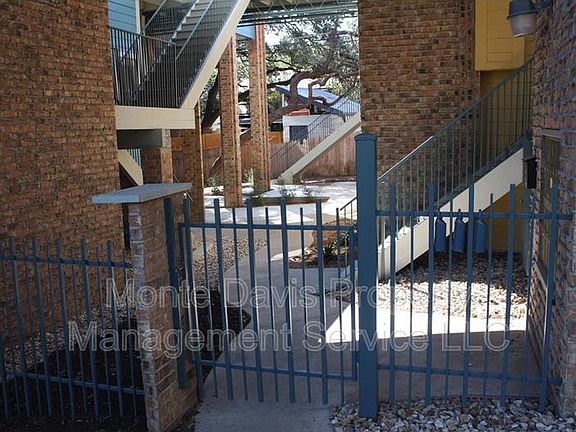 4th image of 513 S Park Dr APT 101