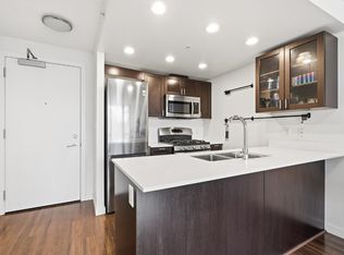 4818 Eldorado Mews #319, Vancouver, BC V5R 0B3