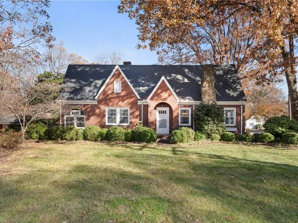 7945 Broad St, Rural Hall, NC 27045