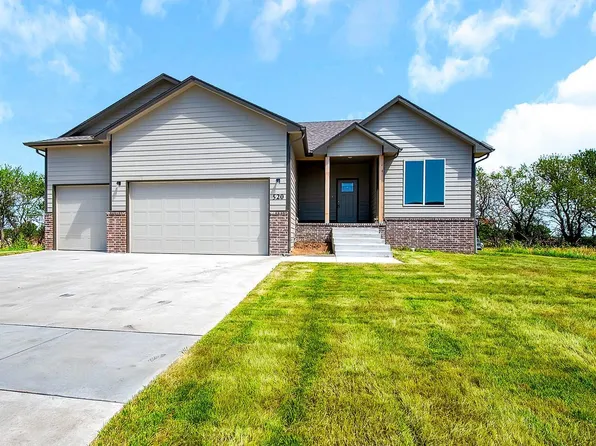 520 E Sprucewood St, Valley Center, KS 67147