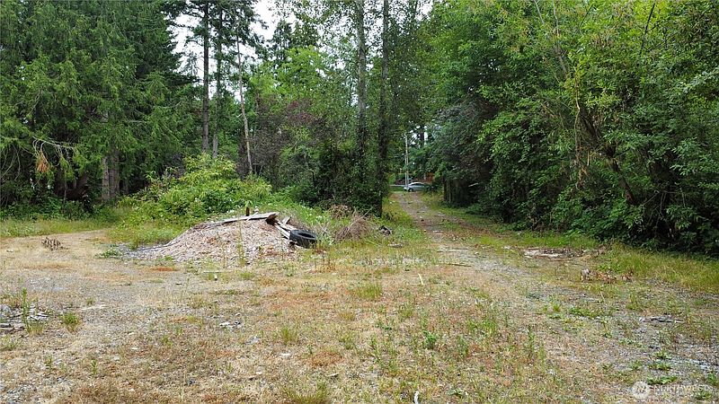 3rd image of 2647 S Star Lake Road