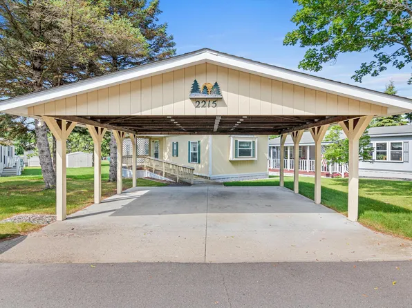 2215 Sugar Pine Dr, Cambridge, MN 55008
